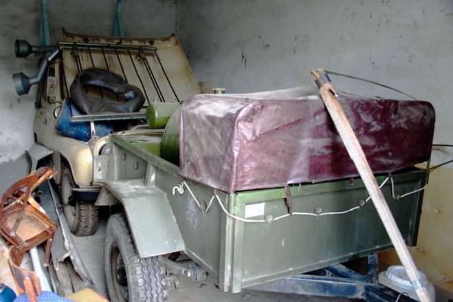 Загадка. Куда делась задняя часть УАЗа (см)?