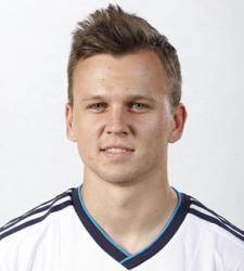 Почему Денис Чернышев отказывается играть в российских футбольных клубах?